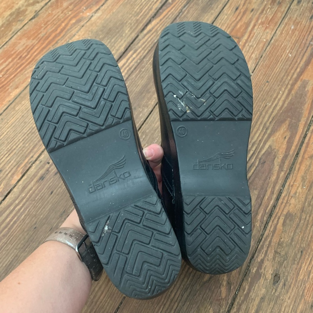Basic Black Dansko Clogs Barely Worn! - image 5